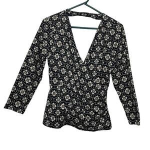 Ann Taylor shirt blouse top women's medium black with white floral pattern layer